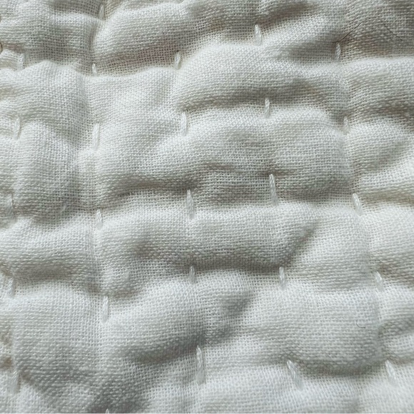 Pottery Barn Pick-Stitch Handcrafted Cotton/Linen Quilted Sham. Standard size. - Picture 3 of 9